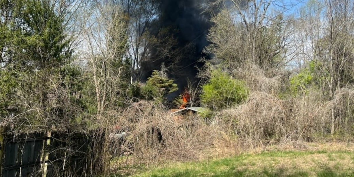 Firefighters take out structure fire in Hartselle