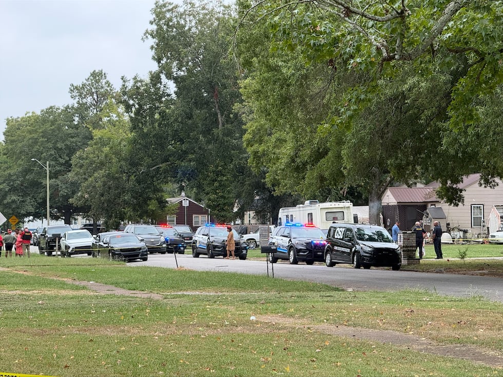 Decatur Library Shooting Man injured, suspect at large following Decatur shooting