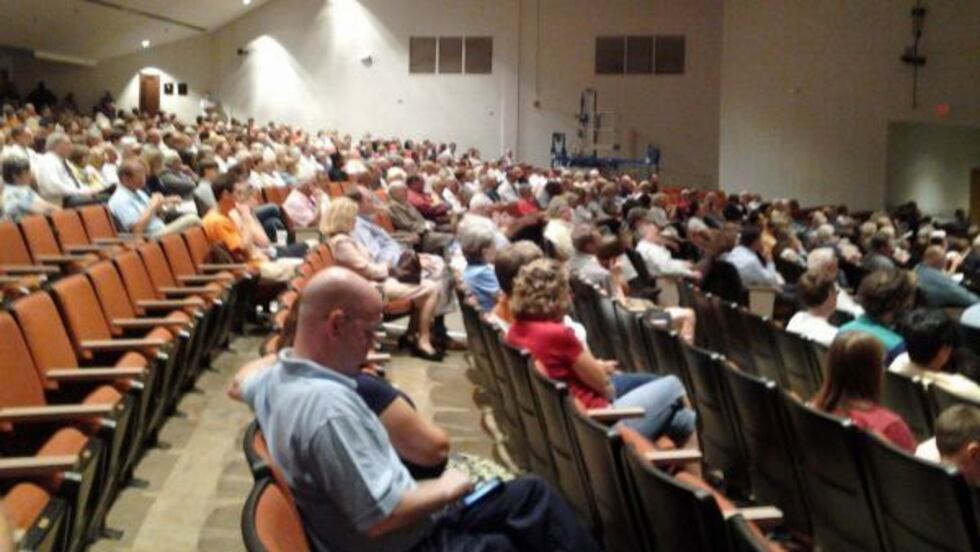 Huntsville citizens filled an auditorium to hear candidates for Mayor debate.