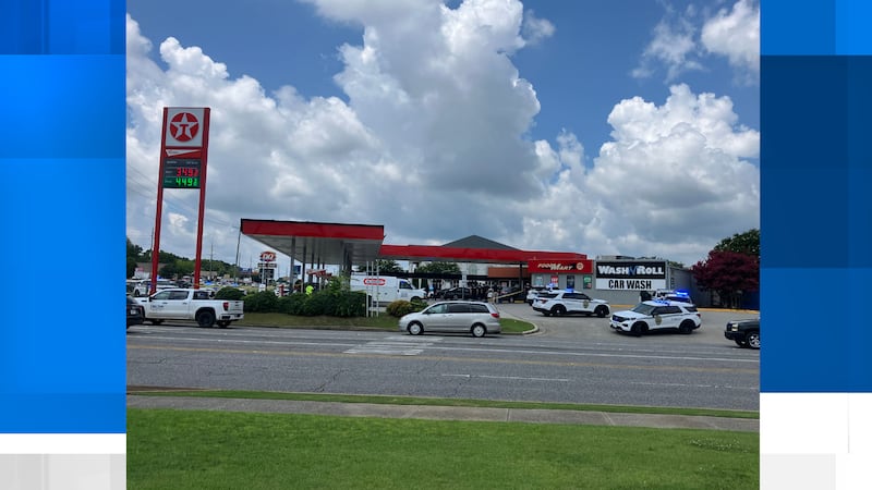Heavy police presence on Nance Rd. in Huntsville