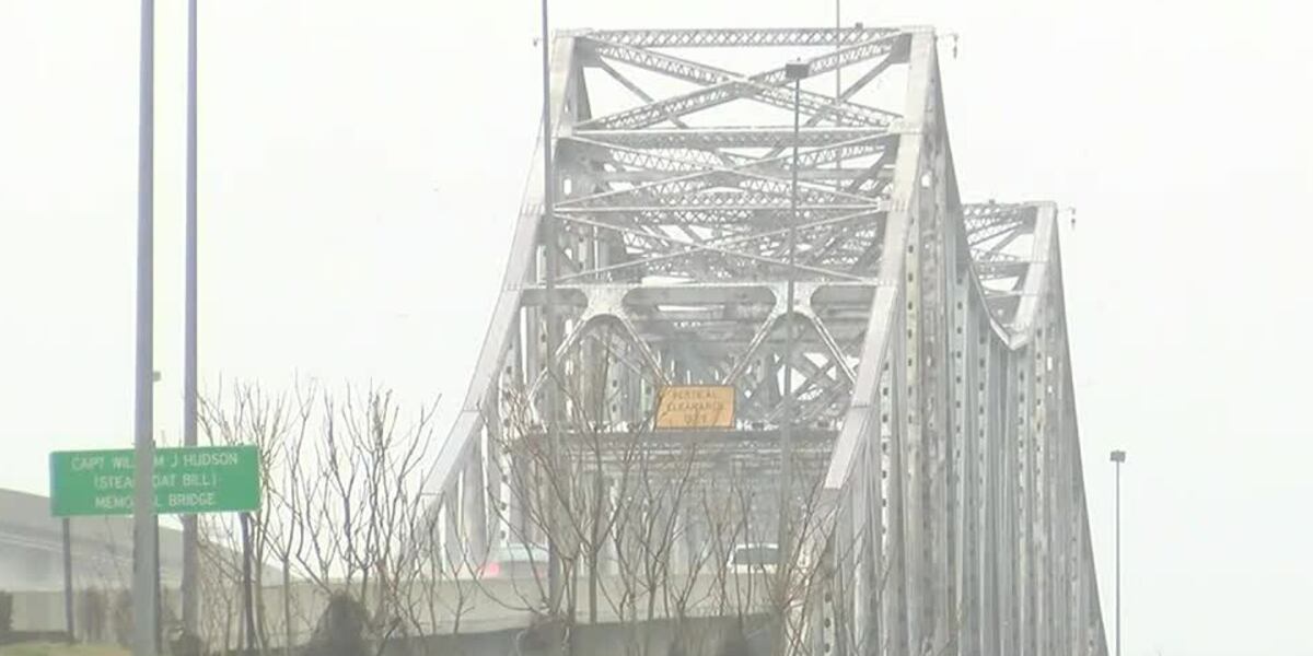 Decatur Bridge Iowa City of Decatur working to replace lighting on Hwy. 31 bridge