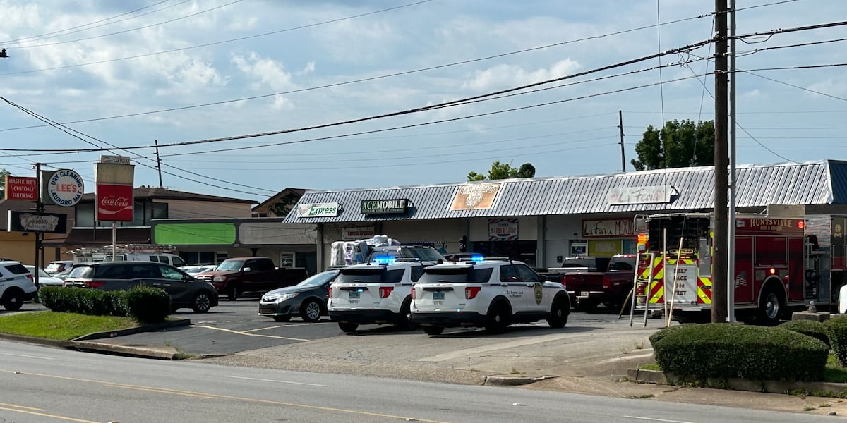 Pedestrian hit on Bob Wallace Avenue in Huntsville