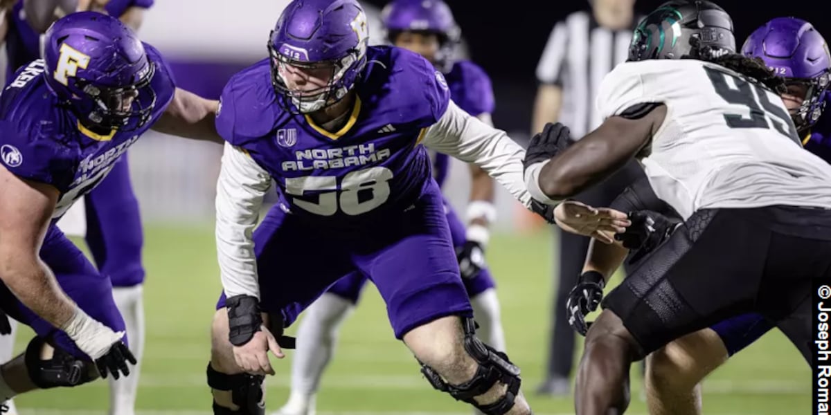 North Alabama will face Arkansas week one of the 2026 College Football Season