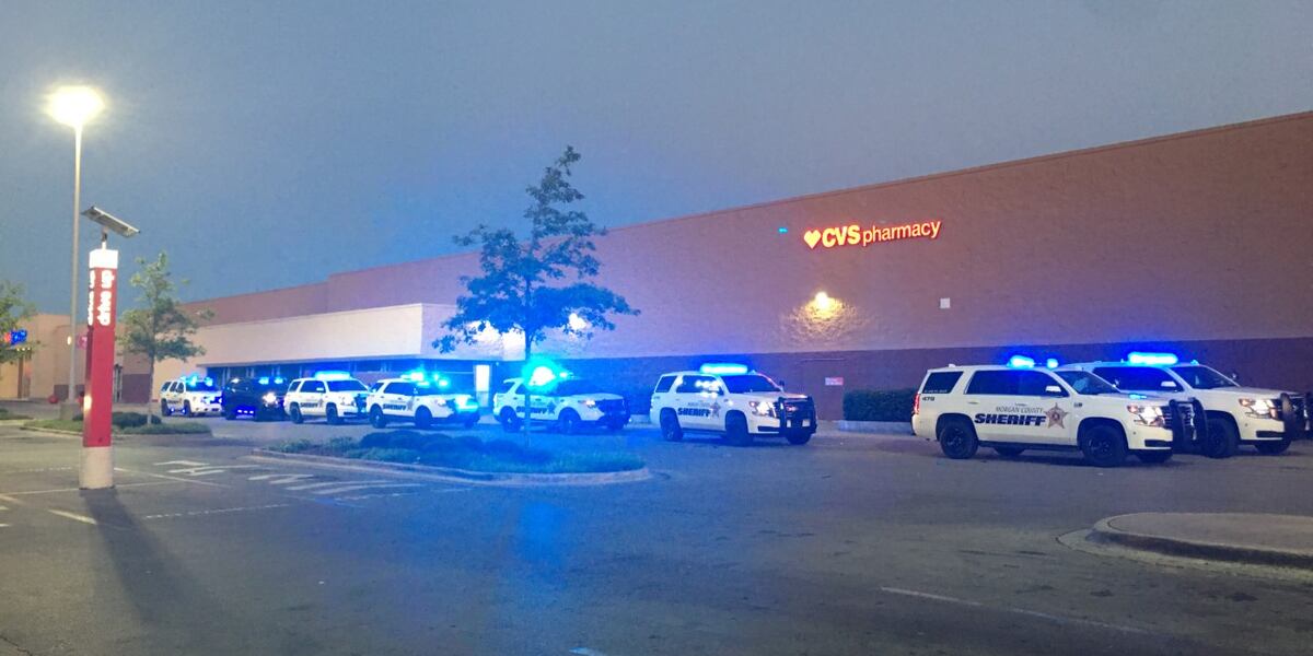 Law enforcement respond to looting threats at Target in Decatur