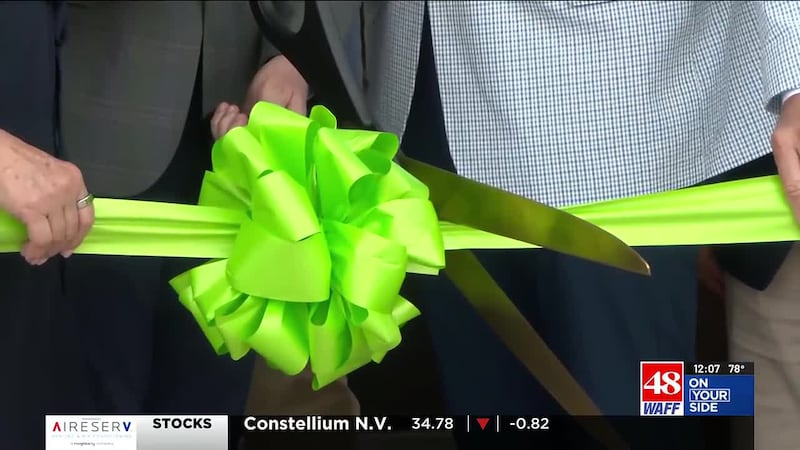 Huntsville City Leaders cut the ribbon on a brand new rec center at John Hunt Park!